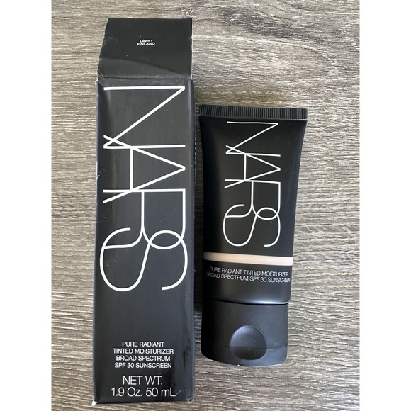 NARS Pure Radiant Tinted Moisturizer SPF 15 Full Size - LIGHT 1 FINLAND - BNIB - Picture 1 of 1